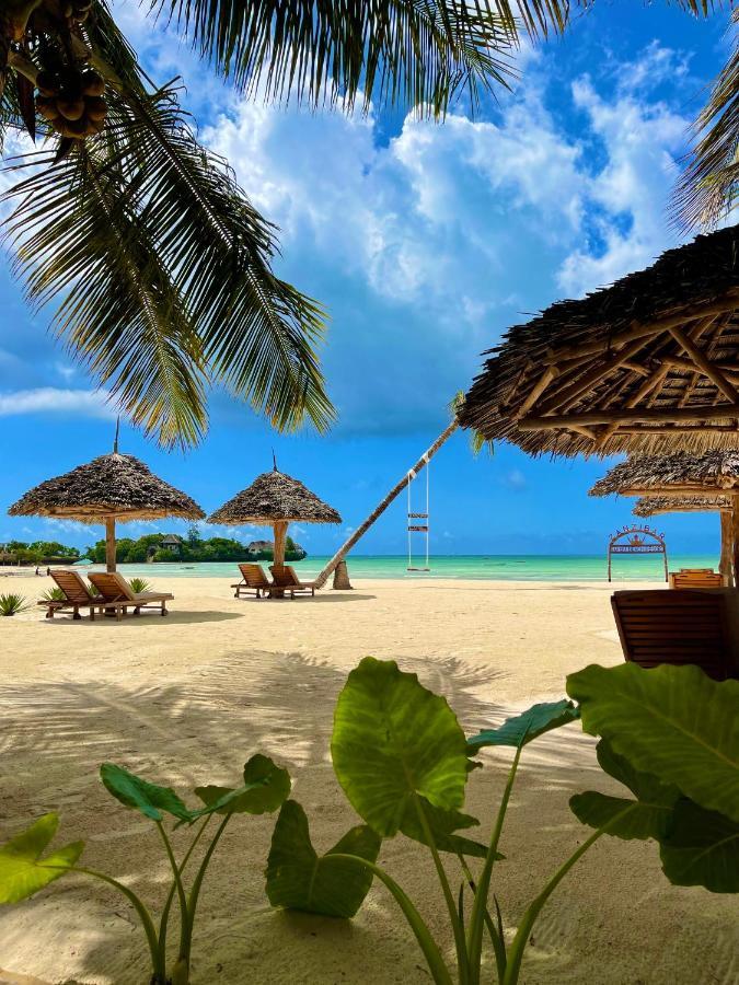 Karibu Beach Resort Понгве Экстерьер фото