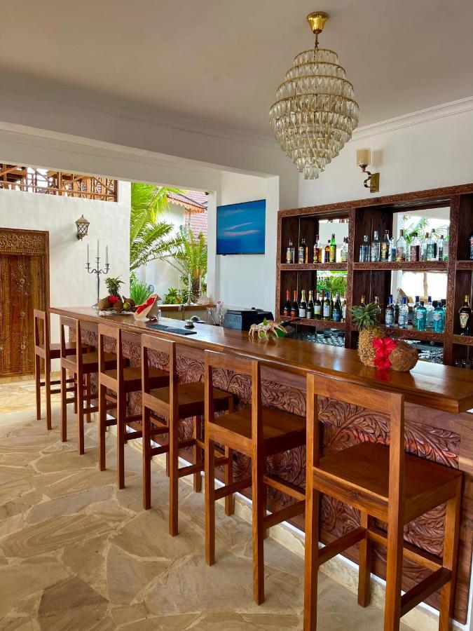 Karibu Beach Resort Понгве Экстерьер фото