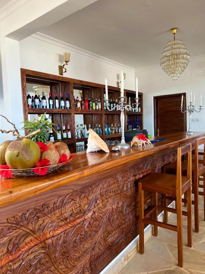Karibu Beach Resort Понгве Экстерьер фото