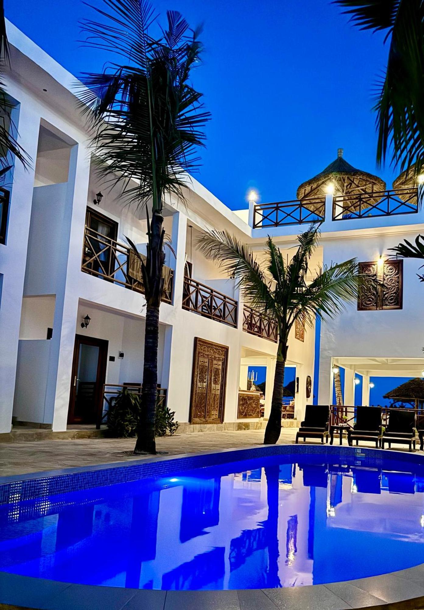 Karibu Beach Resort Понгве Экстерьер фото
