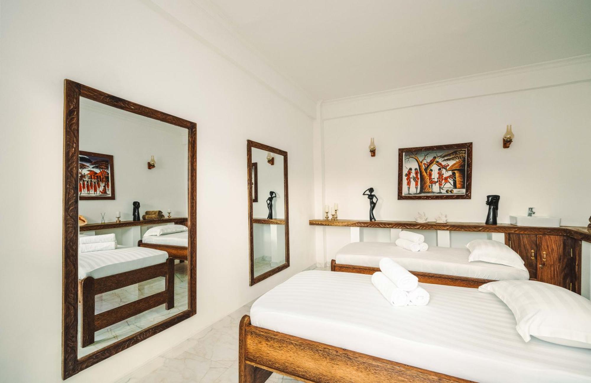 Karibu Beach Resort Понгве Экстерьер фото